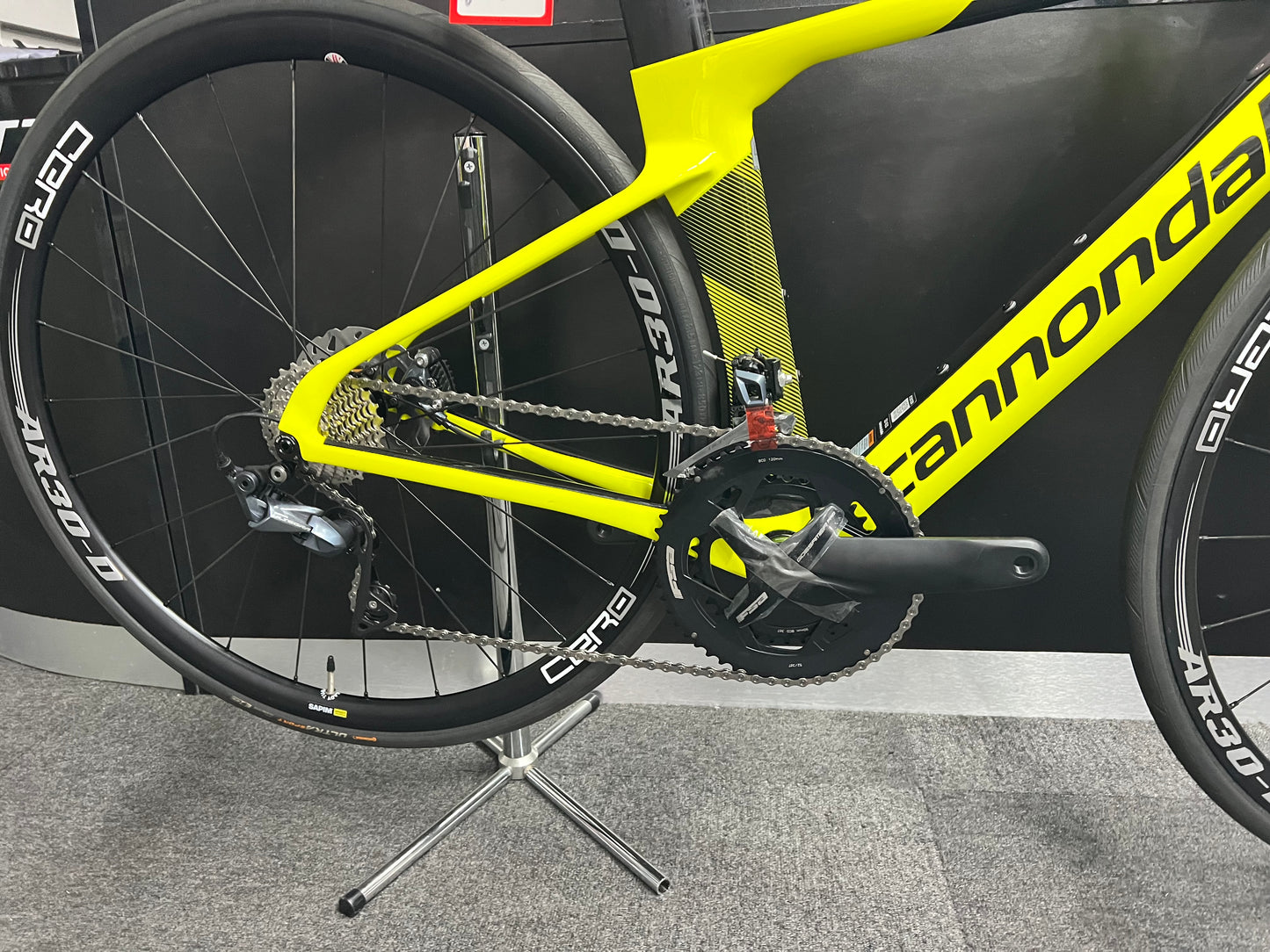 Cannondale Hi Mod System Six . Size 47 . Ultegra 11 speed. Cero AR30D wheels . Great spec and a fast bike .