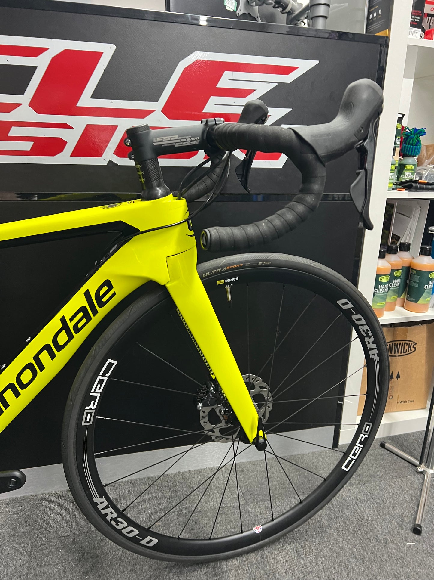 Cannondale Hi Mod System Six . Size 47 . Ultegra 11 speed. Cero AR30D wheels . Great spec and a fast bike .